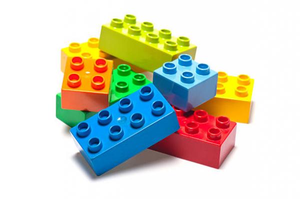 pile of duplo legos 